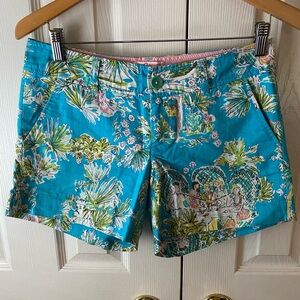 Lilly Pulitzer Callahan Mid-Rise 5.5” Shorts in Turquoise Jungle Glam SZ 2